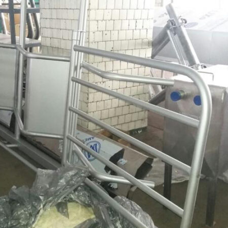 Металлические комплектующие к доильному залу типа «Ёлочка» 2х6м