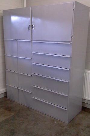 Верстаки и рабочее оборудование